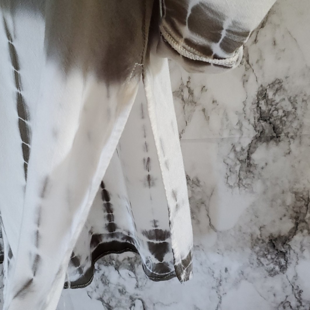 Entro Button Down Size Large - image 4